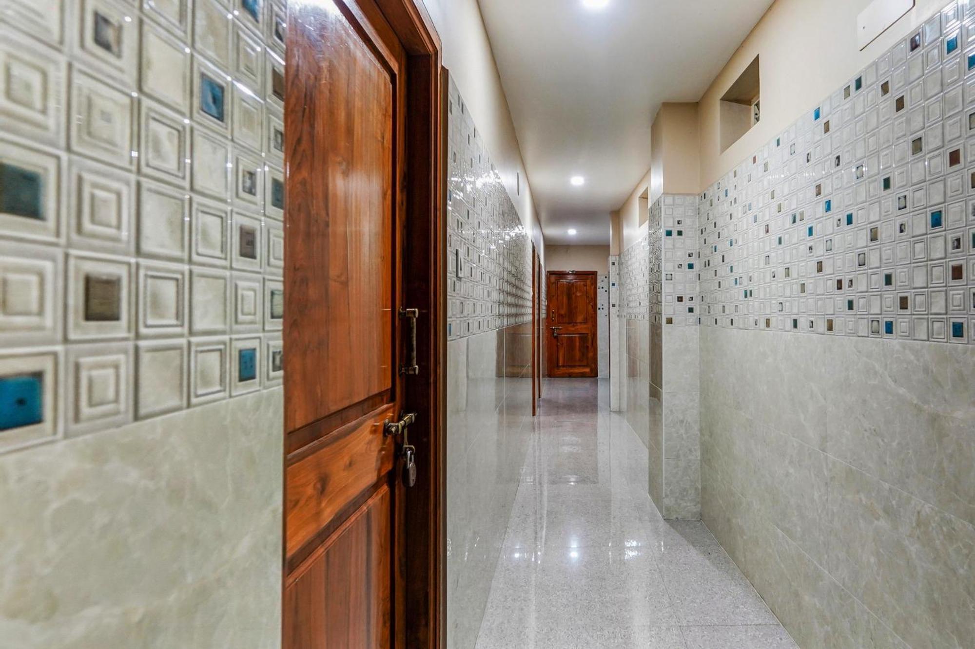 Hotel O Sree Vishnu Bhavan تيروباتي المظهر الخارجي الصورة